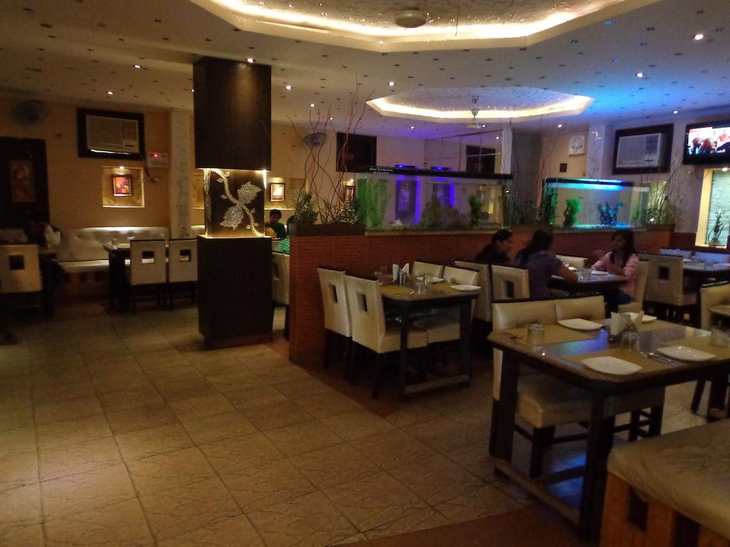 Aashyana Hotel อัลวาร์ ภายนอก รูปภาพ